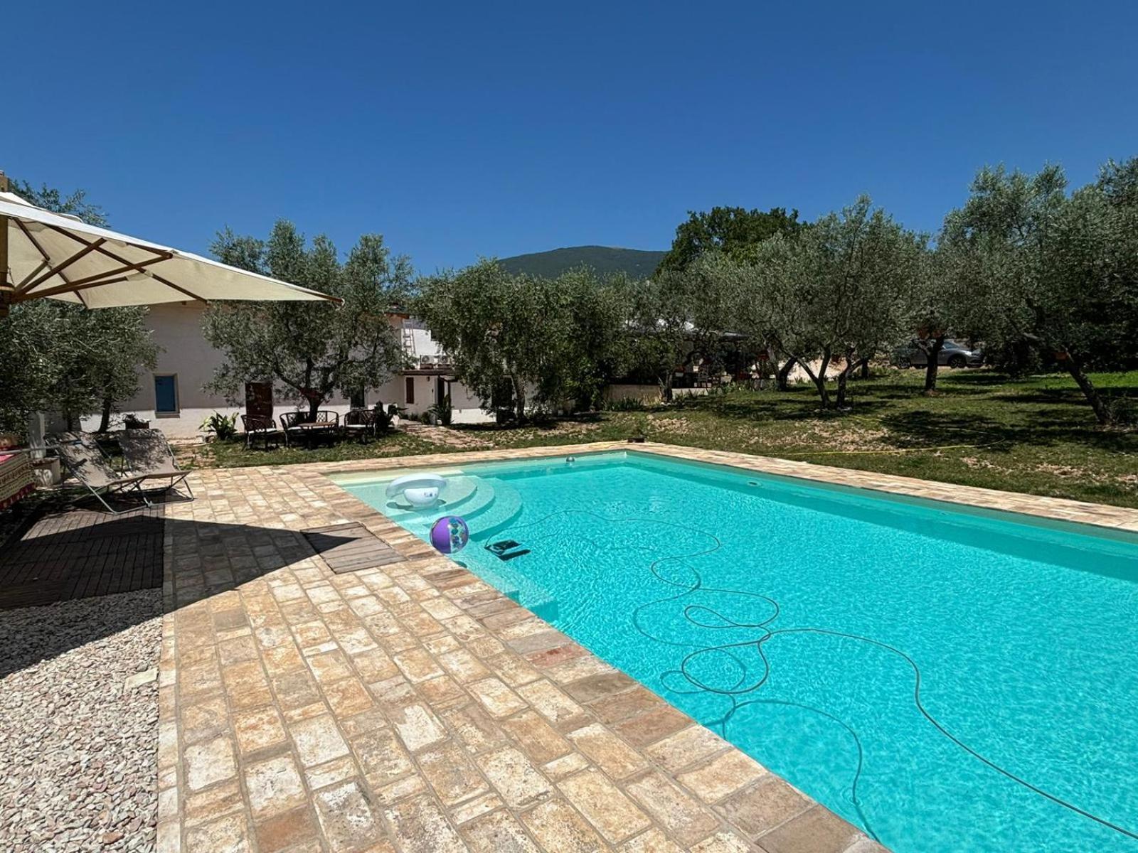 Agriturismo Uliveto Benedetti スポレート エクステリア 写真